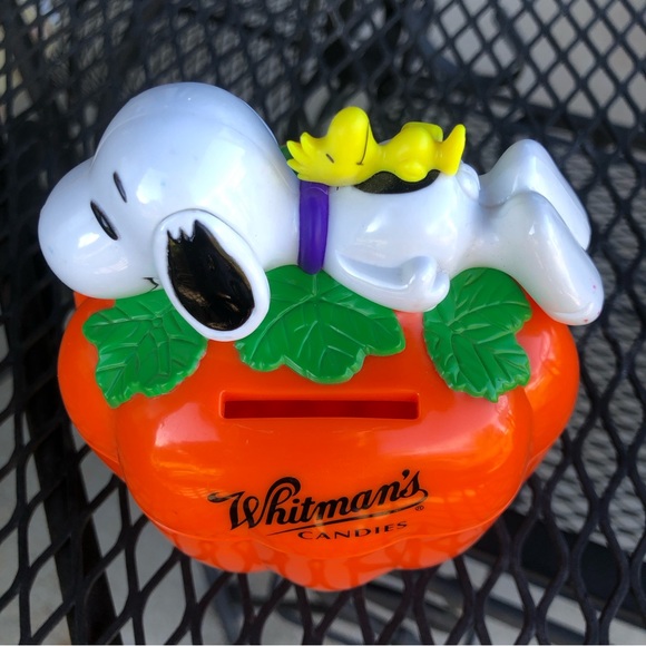 Peanuts Whitman Candies Snoopy Pumpkin Bank Candy Container United Features Synd - Picture 2 of 8